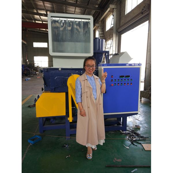 Rubber / Wood / Plastic Shredder Machine , Waste Plastic Crushing Machine