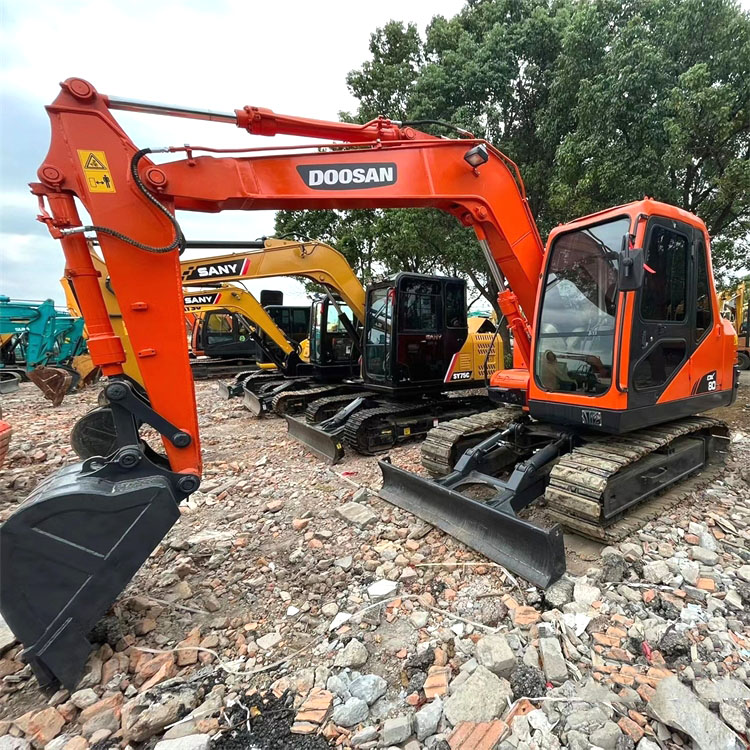 2019 Doosan80 Korea Original 8 Ton Crawler Excavator with Powerful Hydraulic Cylinder