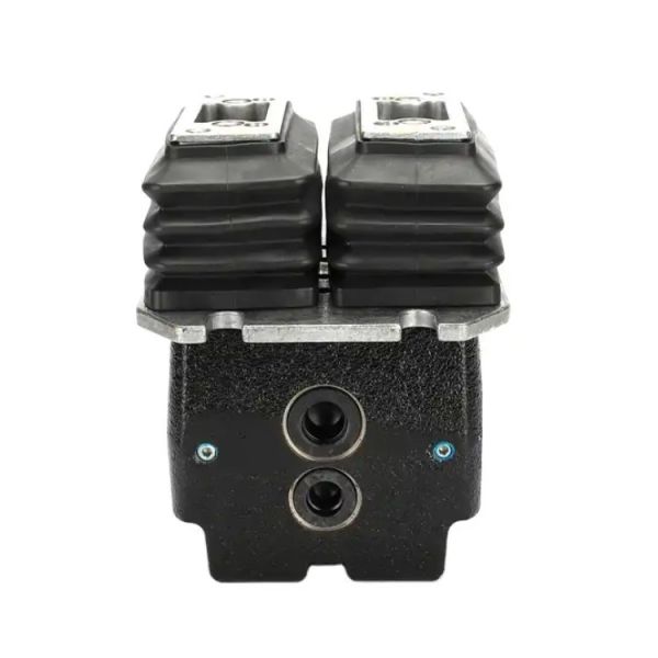 Excavator Foot Pilot YN30V00105F2 Foot Pedal Control Valve For Kobelco SK200-8 SK250-8 SK220-8