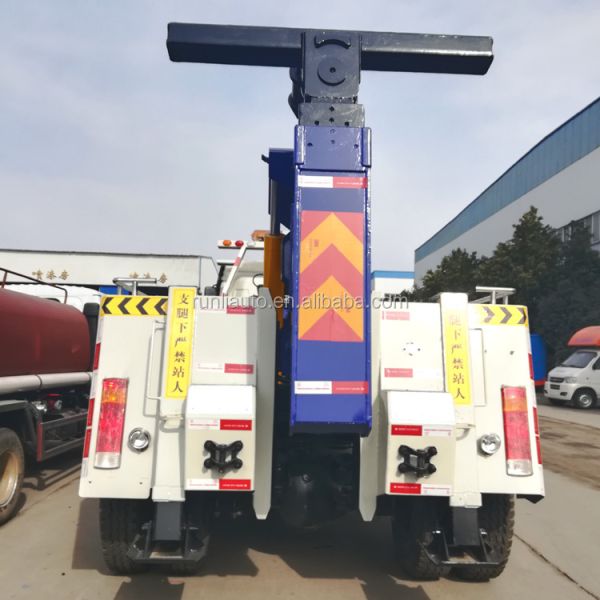 Mini Car Recovery Truck Sinotruck Dfac Jac Faw Wrecker 4x2 Euro 4 or 3