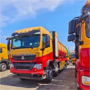 SINOTRUCK HOWO 8*4 33000 Liters Cleaning Sewage Suction Truck Vacuum tank Truck