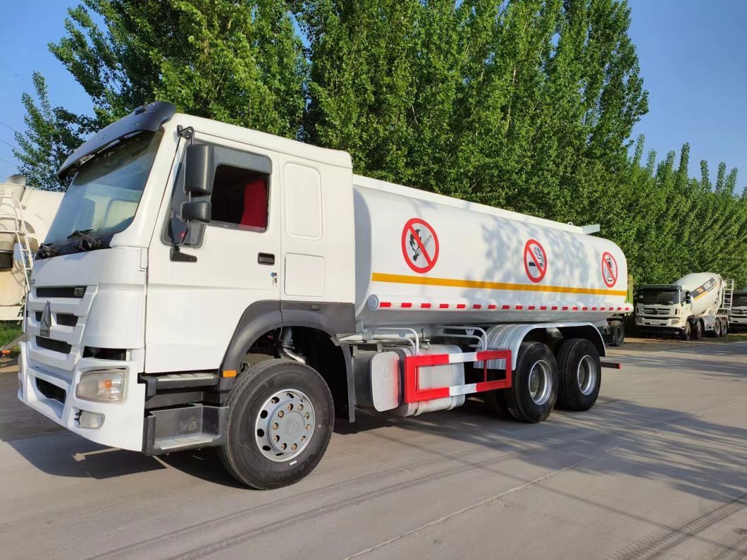 HOWO 6*4 26000liter 340HP Oil Delivery Fuel Transportation Tanker Trucks Price