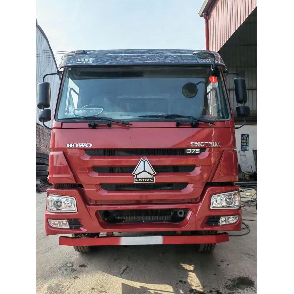 Sinotruk HOWO Dump Truck 6X4 in stock 380Hp 25 CBM Tipper Truck 40 Tons with factory price