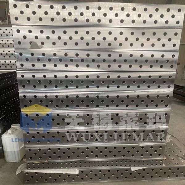 D28 Welding Fixture Table with Clamps High Precision 3D Welding Table