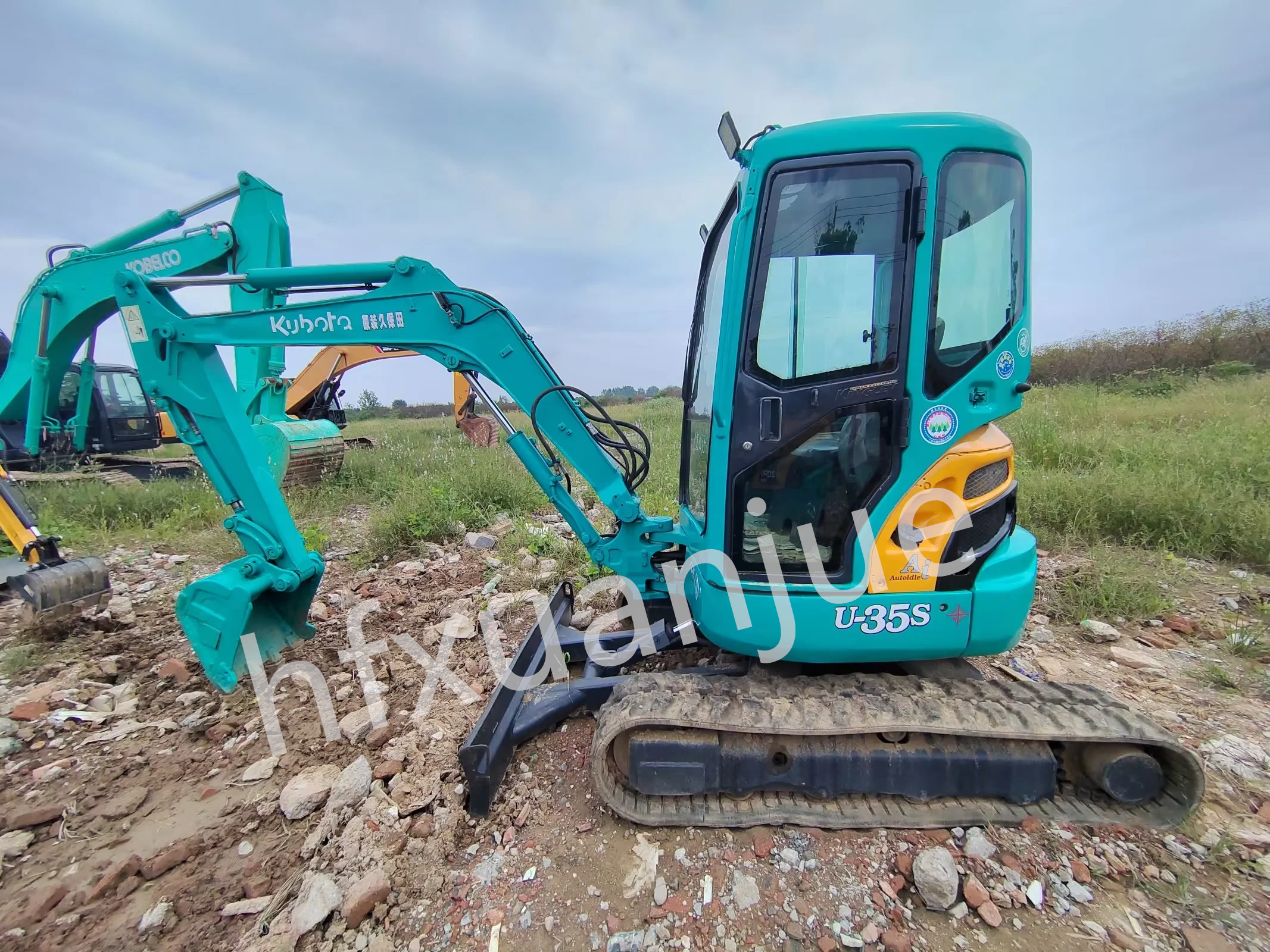 3 Ton Hydraulic Used Mini Excavator Kubota Automatic Idle Walking Gear