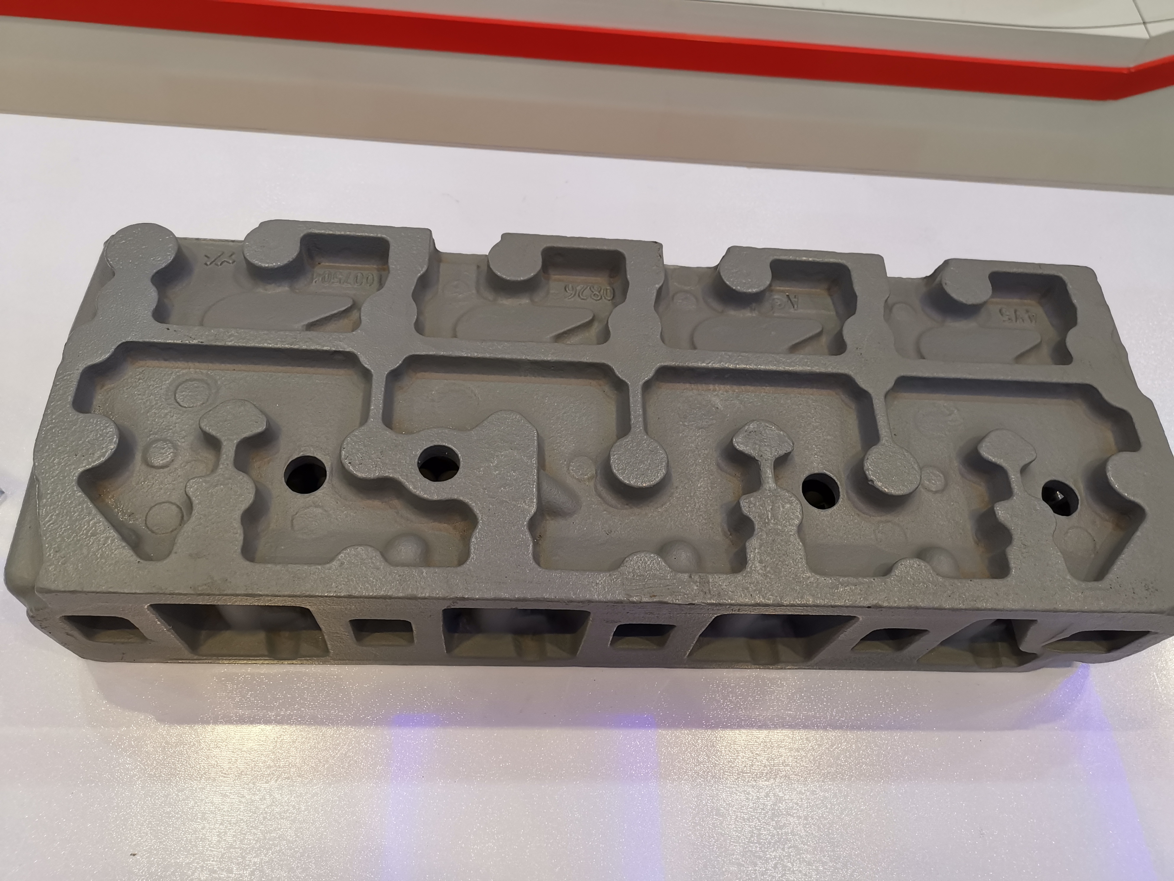 QT450-10 Ductile Cast Iron Lost Foam Casting Reducer Housing for Industrial Equipment