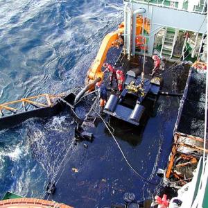 China DN 300 Water Oil Industrial Lobe Pump Seawater Resistant Reversible on sale