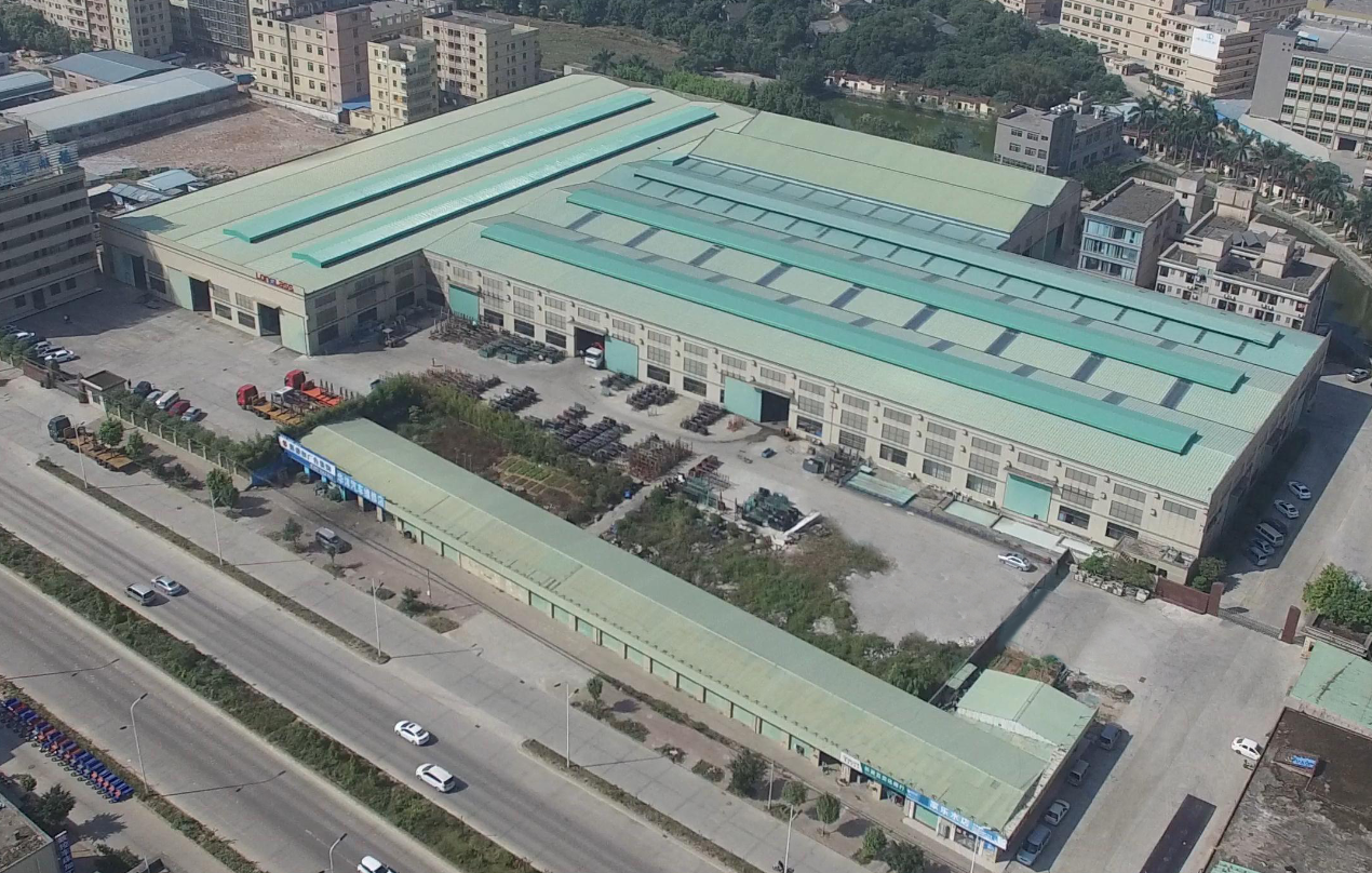 Modular Office Dividing Wall Soundproof Glass Cubicle Walls Designer Glass Partition with Blinds for Bank Office