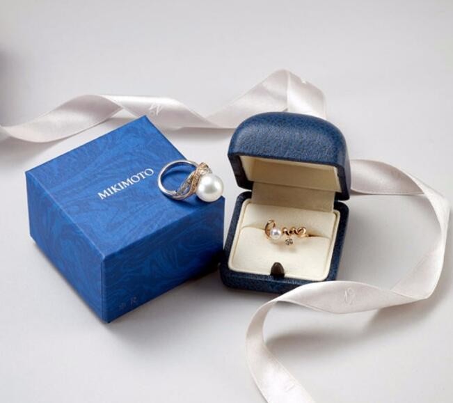 Luxury cardboard gift paper box for clothes / clothing gift box / garment packaging box,OEM Custom High Quality Luxury P
