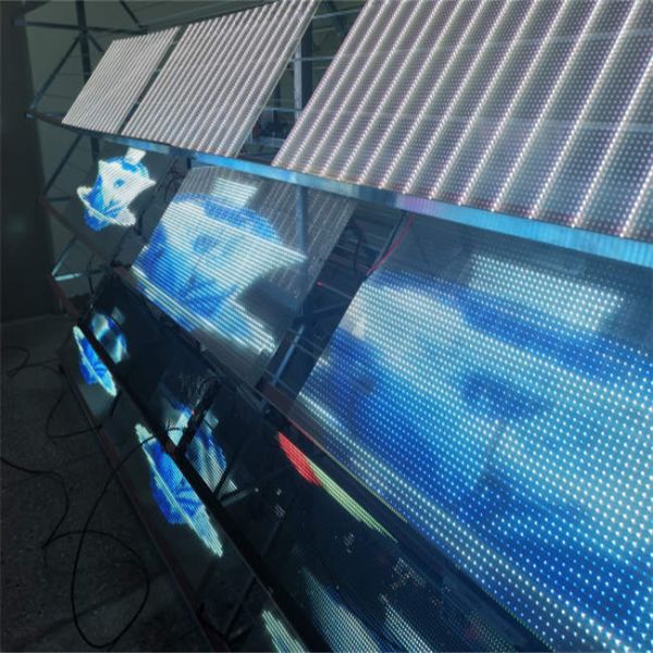 P4 DC5V 3000cd High Brightness Transparent LED Display Screen Glass LED Screen