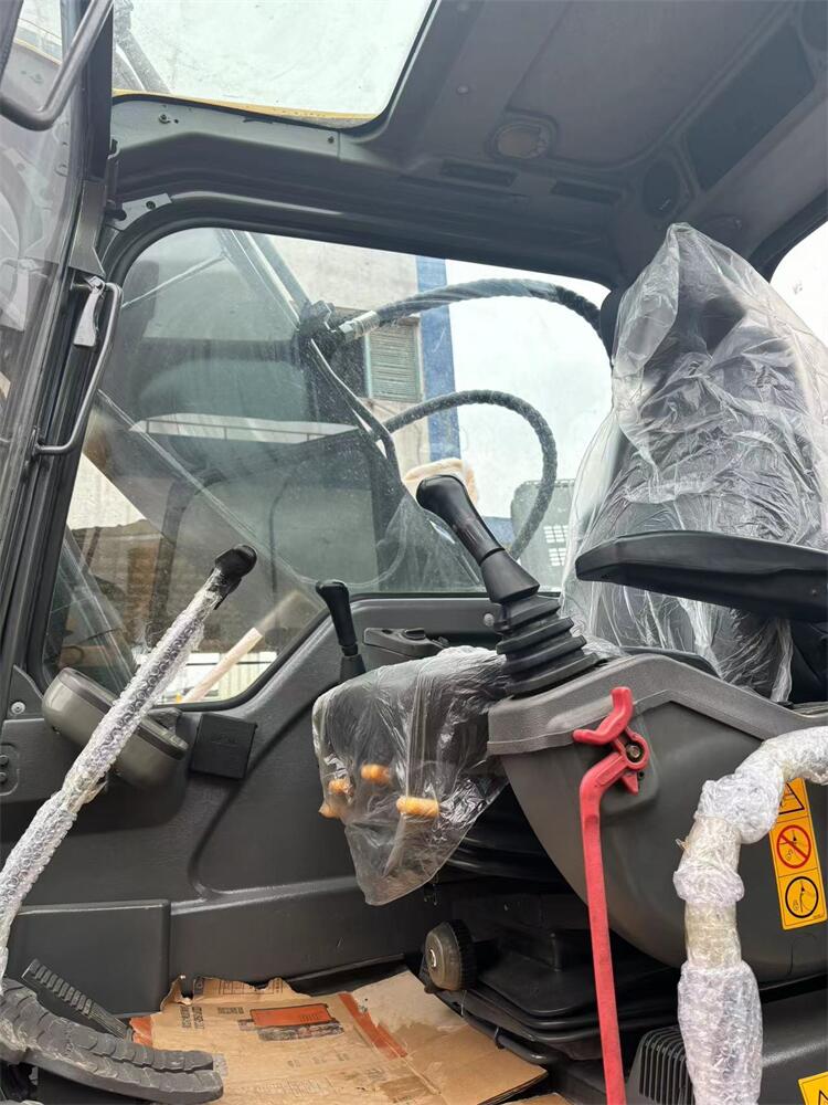 Second-hand VOLVO 210excavator Made In Japan Second-hand Crawler Excavator Machine
