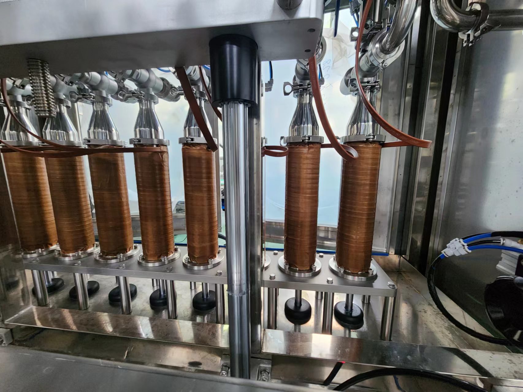 Automatic Anti-Dripping Piston Type Honey Filling Machine For Glass Jar Bottle