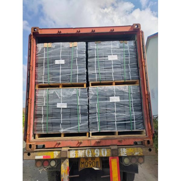 1.5g/cm3 Traffic Cone Weight 370*370mm Traffic Cone Rubber Base For 14.5" Traffic Cone