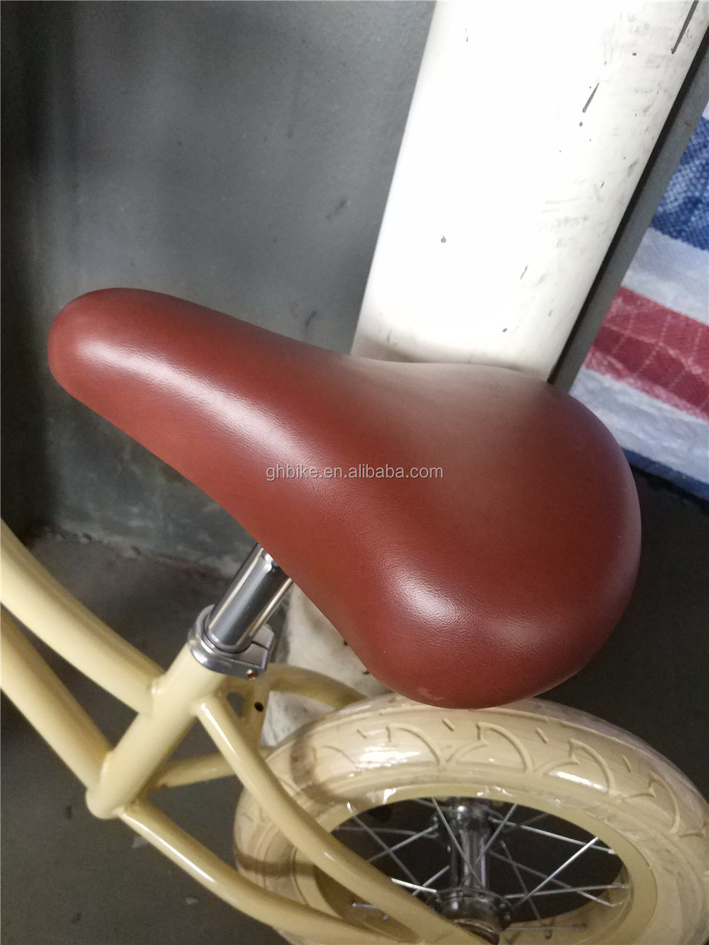 Steel Fork Material Banwood Retro Kids Balance Bike 12 Customize and with 12 Inch