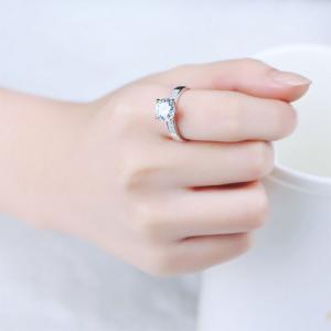 Women 925 Silver Brilliant CZ Diamonds Wedding Engagement Ring (RE663)